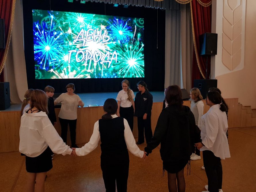 Познавательную программа "Путешествие из прошлого в настоящее"