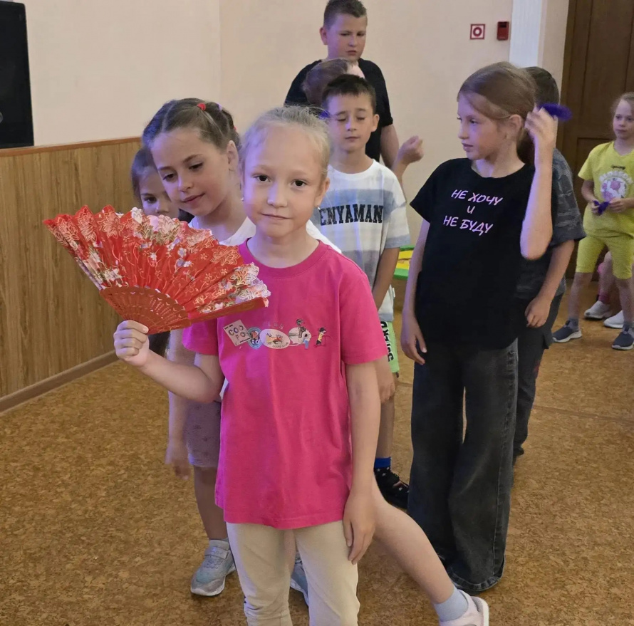 Познавательная программа " Мы разные, но мы вместе"